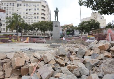 Obras de revitalização da Praça Araribóia seguem todo vapor